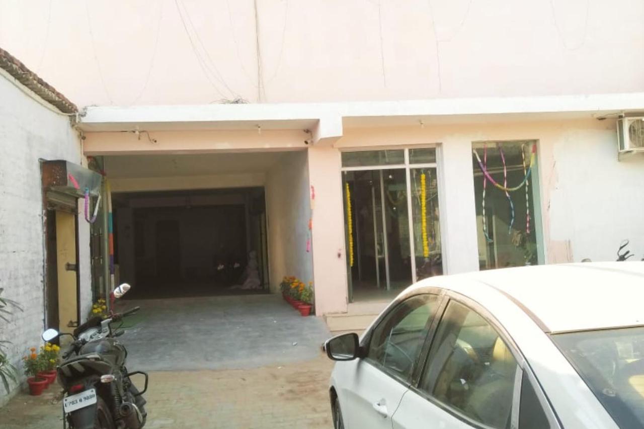 The Magnum Bed & Breakfast New Delhi Exterior photo