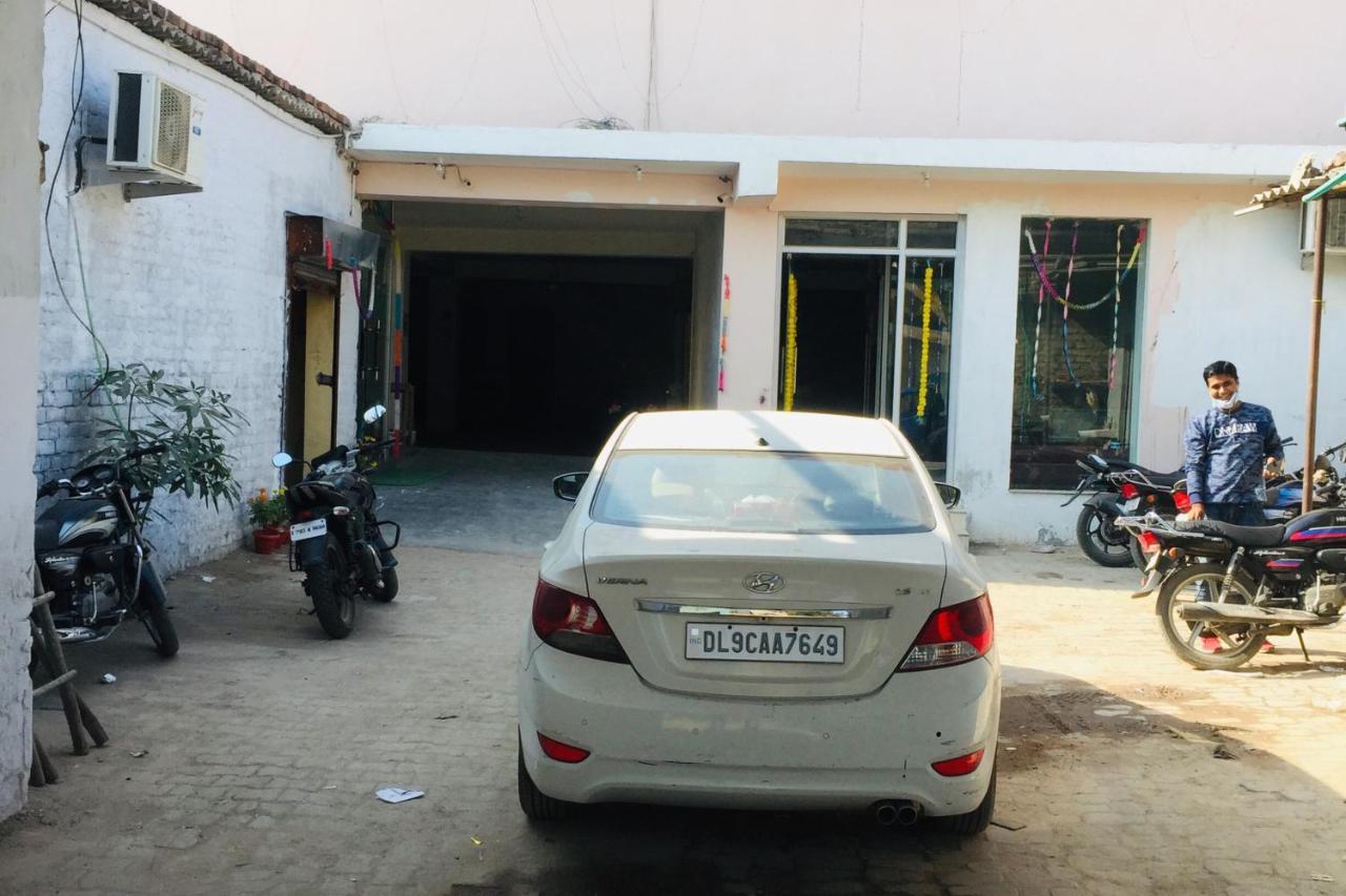 The Magnum Bed & Breakfast New Delhi Exterior photo